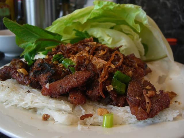 Ngulu (porc braisé)
