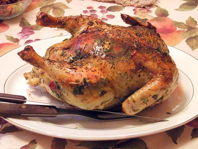 Poulet entier braisé